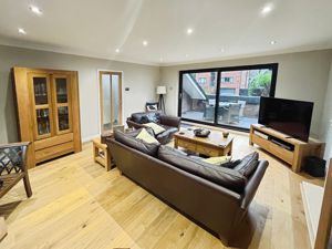 Lounge- click for photo gallery